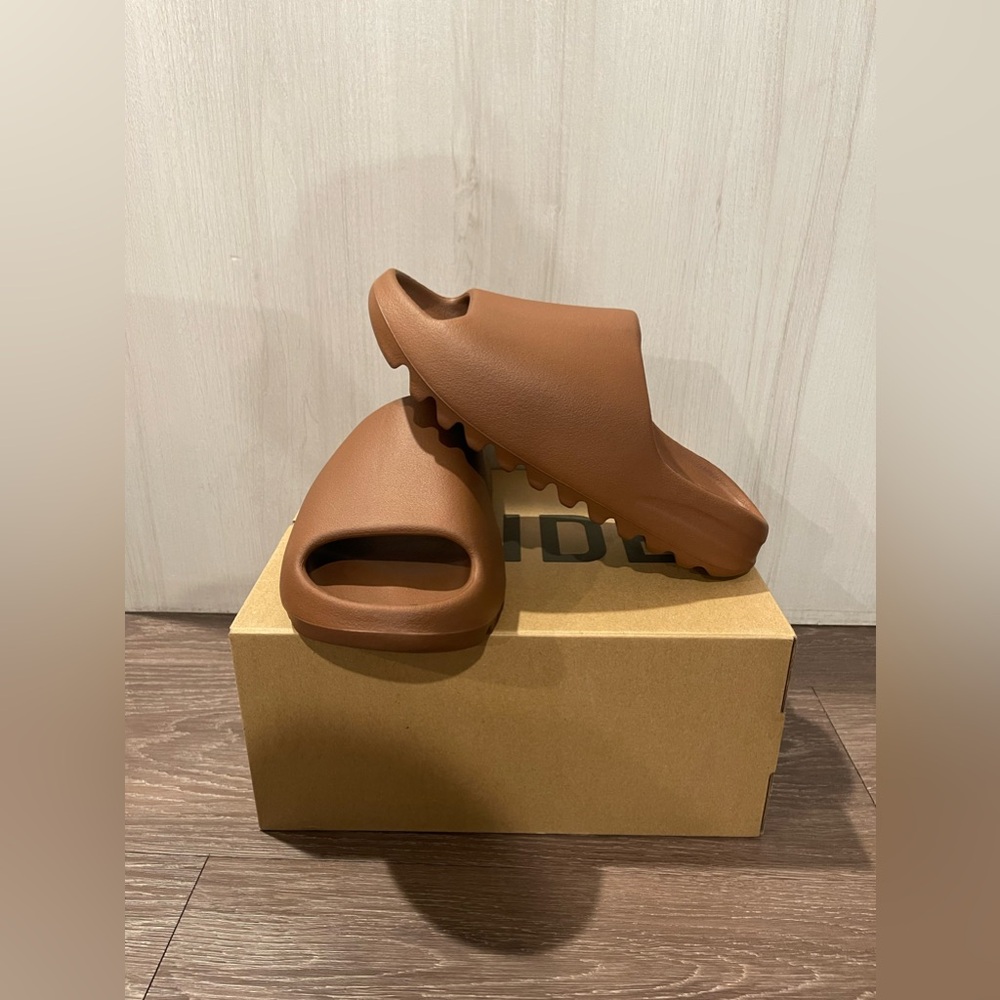 ADIDAS YEEZY SLIDE FLAX